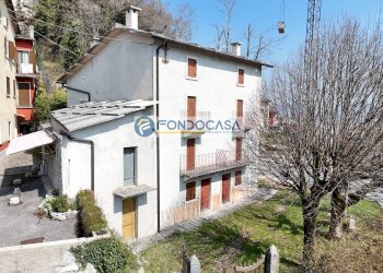 Drone Fondocasa - Casa indipendente via sant'antonio
 
35, Bosco Chiesanuova - foto 1