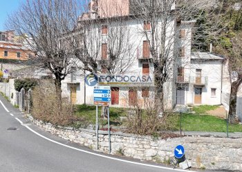 Drone Fondocasa - Casa indipendente via sant'antonio
 
35, Bosco Chiesanuova - foto 2