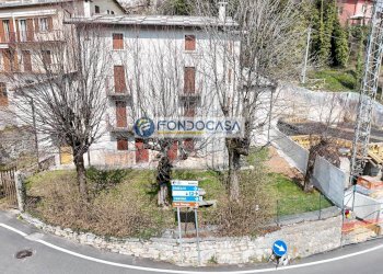 Drone Fondocasa - Casa indipendente via sant'antonio
 
35, Bosco Chiesanuova - foto 9
