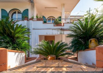 Giardino - Villa Via Ippolito Nievo
 
23, Avetrana - foto 6