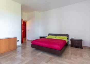 Camera da Letto - Villa Via Ippolito Nievo
 
23, Avetrana - foto 8
