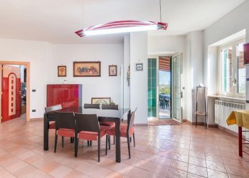 Sala da Pranzo - Villa Via Ippolito Nievo
 
23, Avetrana - foto 11