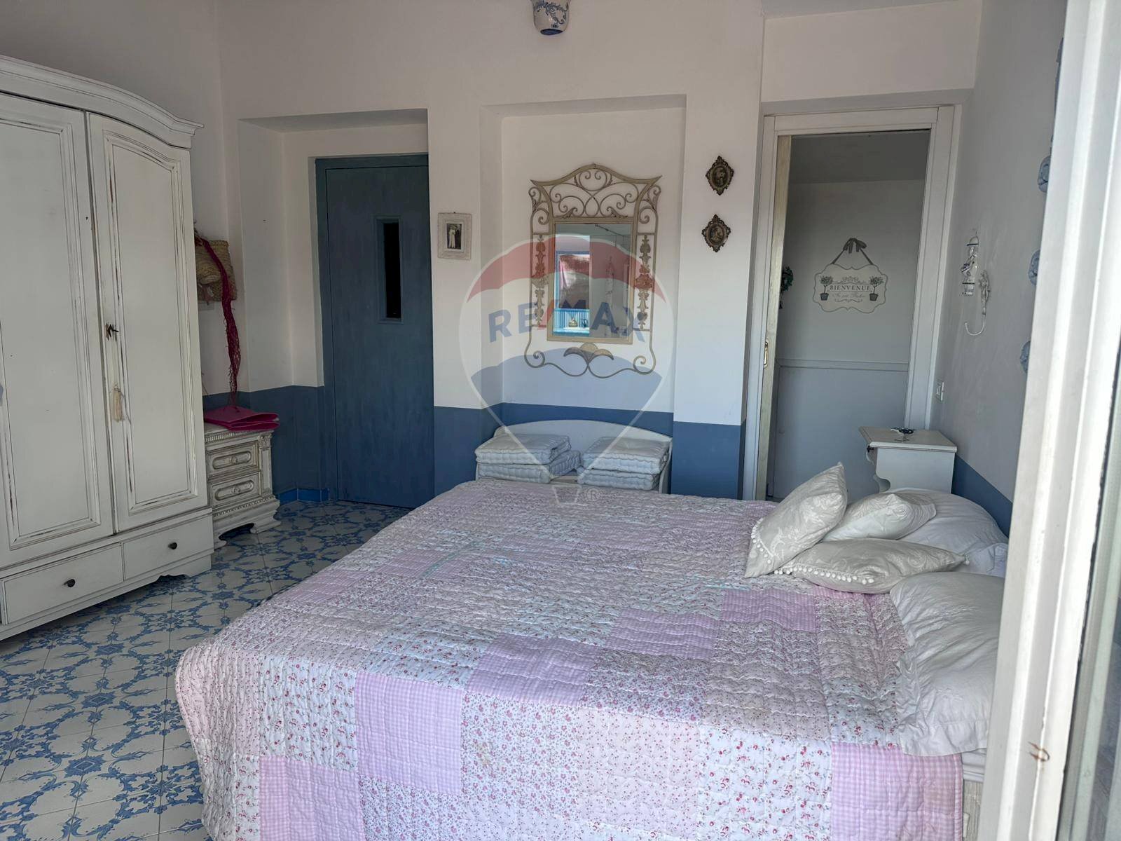 Camera / camera da letto - Four-room apartment Via Iaconti
snc, Vietri sul Mare - photo 3