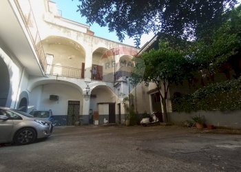 Edificio all\'aperto - Quadrilocale Largo del Consevatorio
 
2, Giugliano in Campania - foto 4