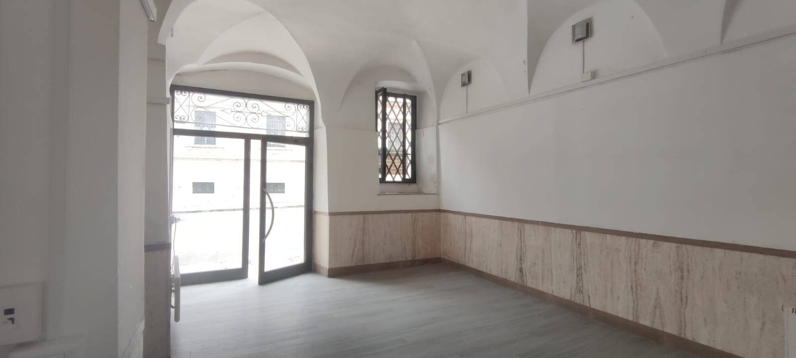 Foto 2 - Commercial Premises largo crivelli, Ascoli Piceno - photo 2