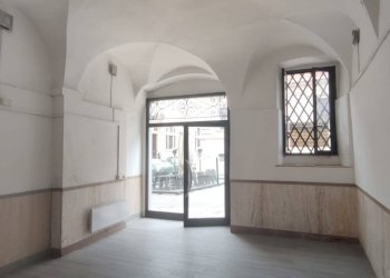 Foto 1 - Commercial Premises largo crivelli, Ascoli Piceno - photo 1
