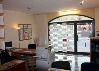 IMG_2179 - Negozio Via Castelbarco
 
42 c, Imbersago - foto 5