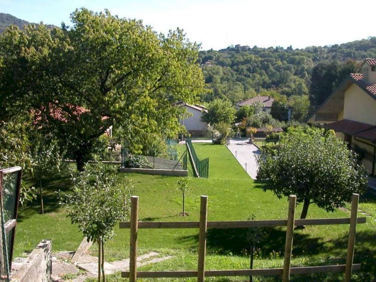 DSCN2925 - Building land via dei fiori
10, Imbersago - photo 3