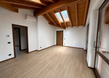 Foto 8 - Attic via Zamparelli
 
7, Verderio - photo 8