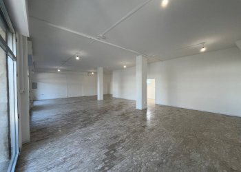 Foto 23 - Commercial Premises Via Pietro Nenni
 
115, San Giovanni Teatino - photo 1