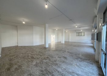 Foto 24 - Commercial Premises Via Pietro Nenni
 
115, San Giovanni Teatino - photo 2