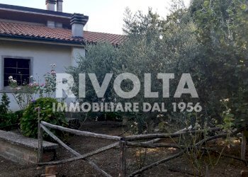 Esterno verso cancello - Villa Via Madonna Delle Grazie
 
snc, Canepina - foto 10