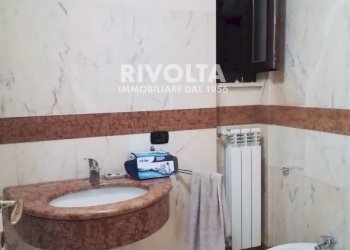 Bagno principale - Villa a Schiera Via Giulio Venzi
 
22-24, Roma - foto 4