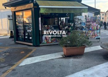 Foto 1 - Locale Commerciale Piazza Mario Cortesini, Orbetello - foto 1