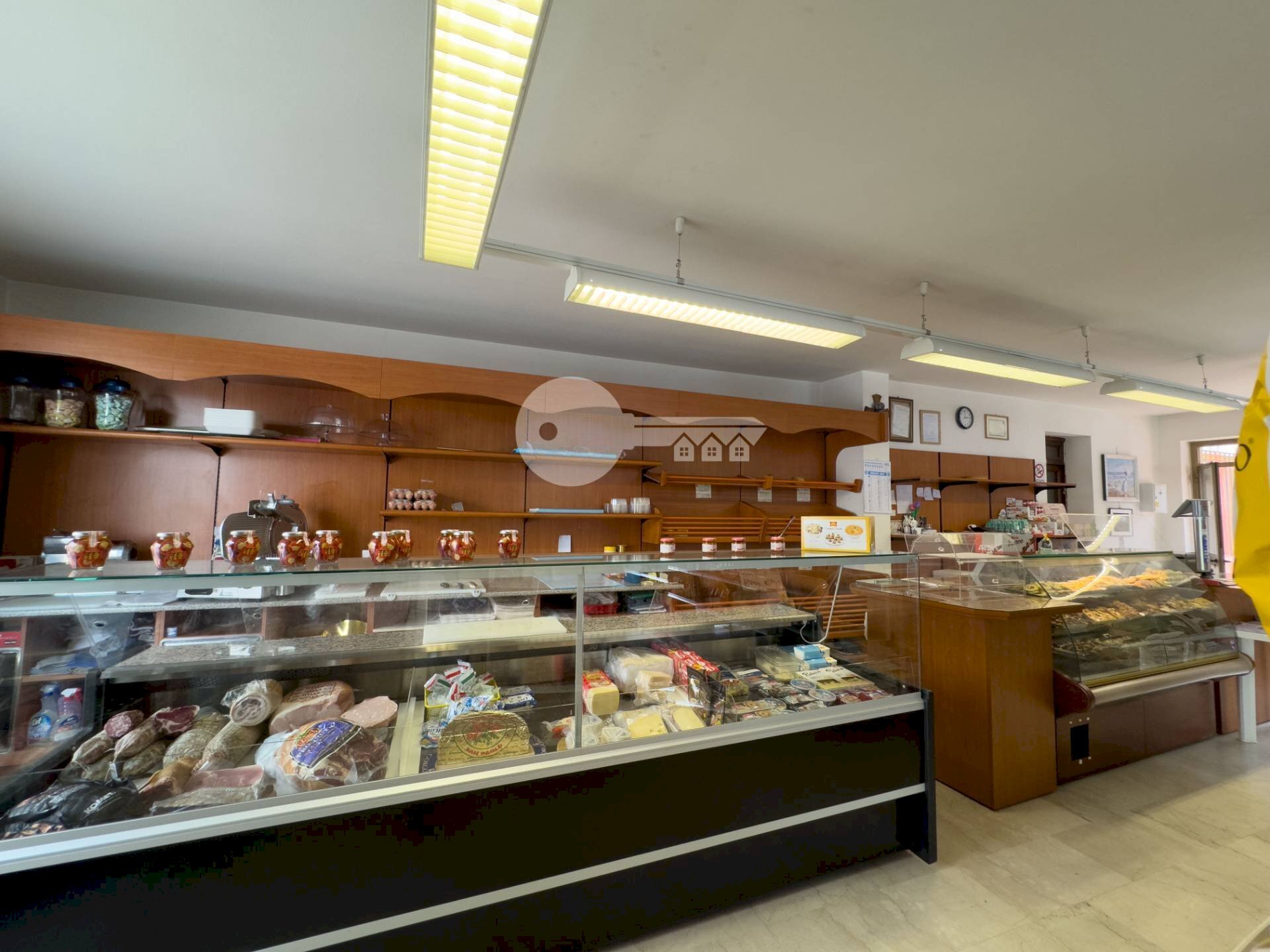 Foto 2 - Commercial Activity Piazza Libertà
 
4, Remedello - photo 2