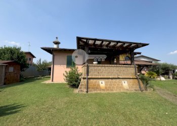 Foto 3 - Terraced Villa Via A. Manzoni
 
110s, Leno - photo 3