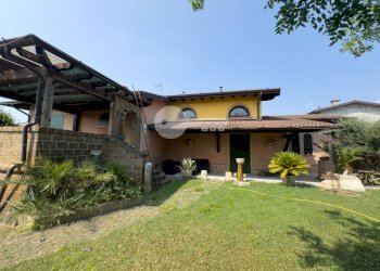 Foto 5 - Terraced Villa Via A. Manzoni
 
110s, Leno - photo 5