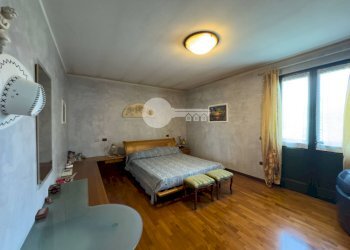 Foto 22 - Terraced Villa Via A. Manzoni
 
110s, Leno - photo 22