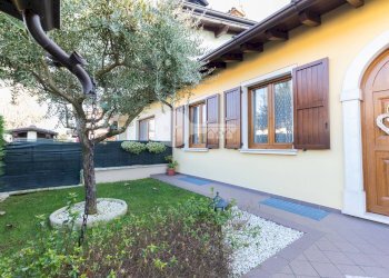 Foto 2 - Casa semi indipendente Via Grazia Deledda
 
10, Ghedi - foto 2