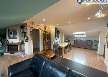 salotto - Four-room apartment via treviso, Massa - photo 10