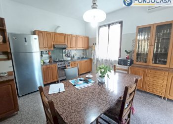 cucina abitabile - Villa via comano, Carrara - foto 15
