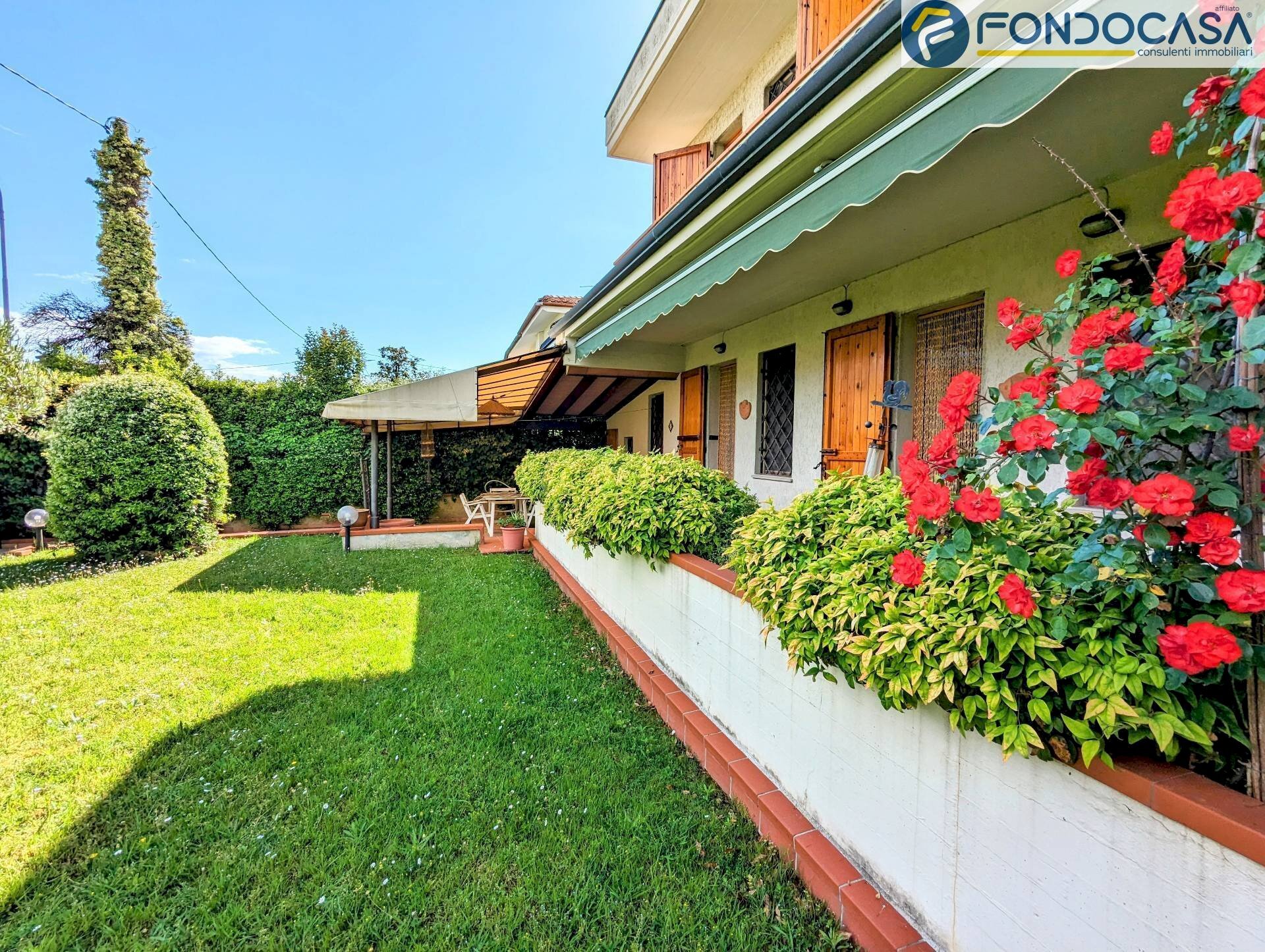 esterno - Casa semi indipendente Via Foce Morta
 
16, Montignoso - foto 2