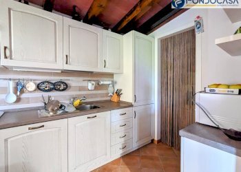 cucina abitabile - Casa semi indipendente Via Foce Morta
 
16, Montignoso - foto 7