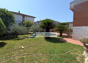 giardino esclusivo - Casa semi indipendente via labindo, Carrara - foto 4