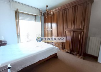 prima camera matrimoniale - Casa semi indipendente via labindo, Carrara - foto 16