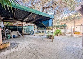 corte esterna - Bilocale Via Quercioli
 
254, Massa - foto 2