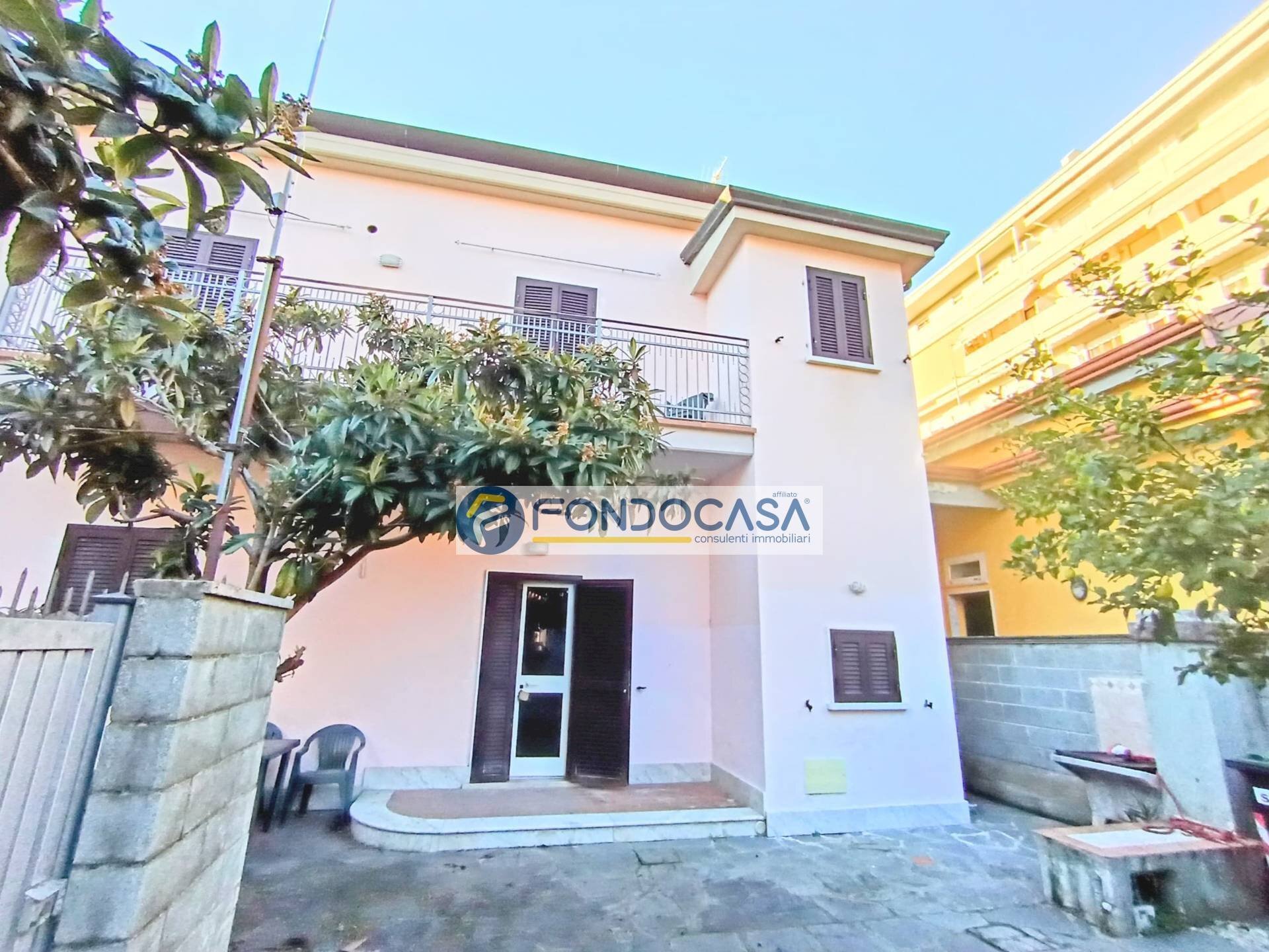 esterno - Semi-detached house via rinchiosa, Carrara - photo 1