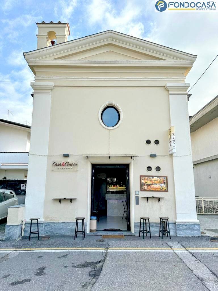 esterno - Attività Commerciale Via
24/D, Massa - foto 2