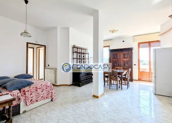 soggiorno - Three-room apartment Via Magliano
 
12, Massa - photo 3