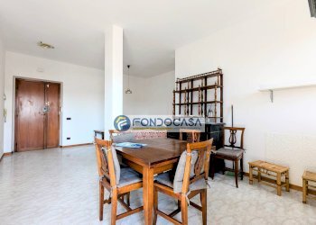 soggiorno - Three-room apartment Via Magliano
 
12, Massa - photo 5