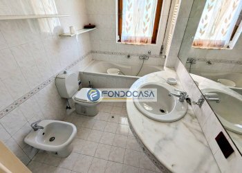 bagno - Three-room apartment Via Magliano
 
12, Massa - photo 8