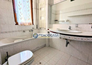 bagno - Three-room apartment Via Magliano
 
12, Massa - photo 9