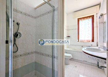 bagno - Three-room apartment Via Magliano
 
12, Massa - photo 10