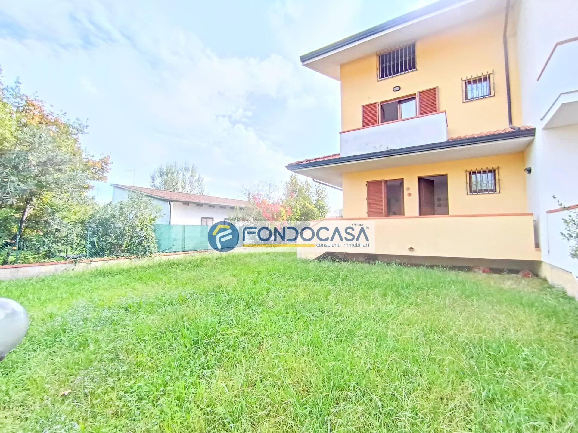 esterno - Casa semi indipendente via 2 giugno, Montignoso - foto 2