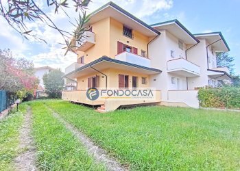 esterno - Casa semi indipendente via 2 giugno, Montignoso - foto 1