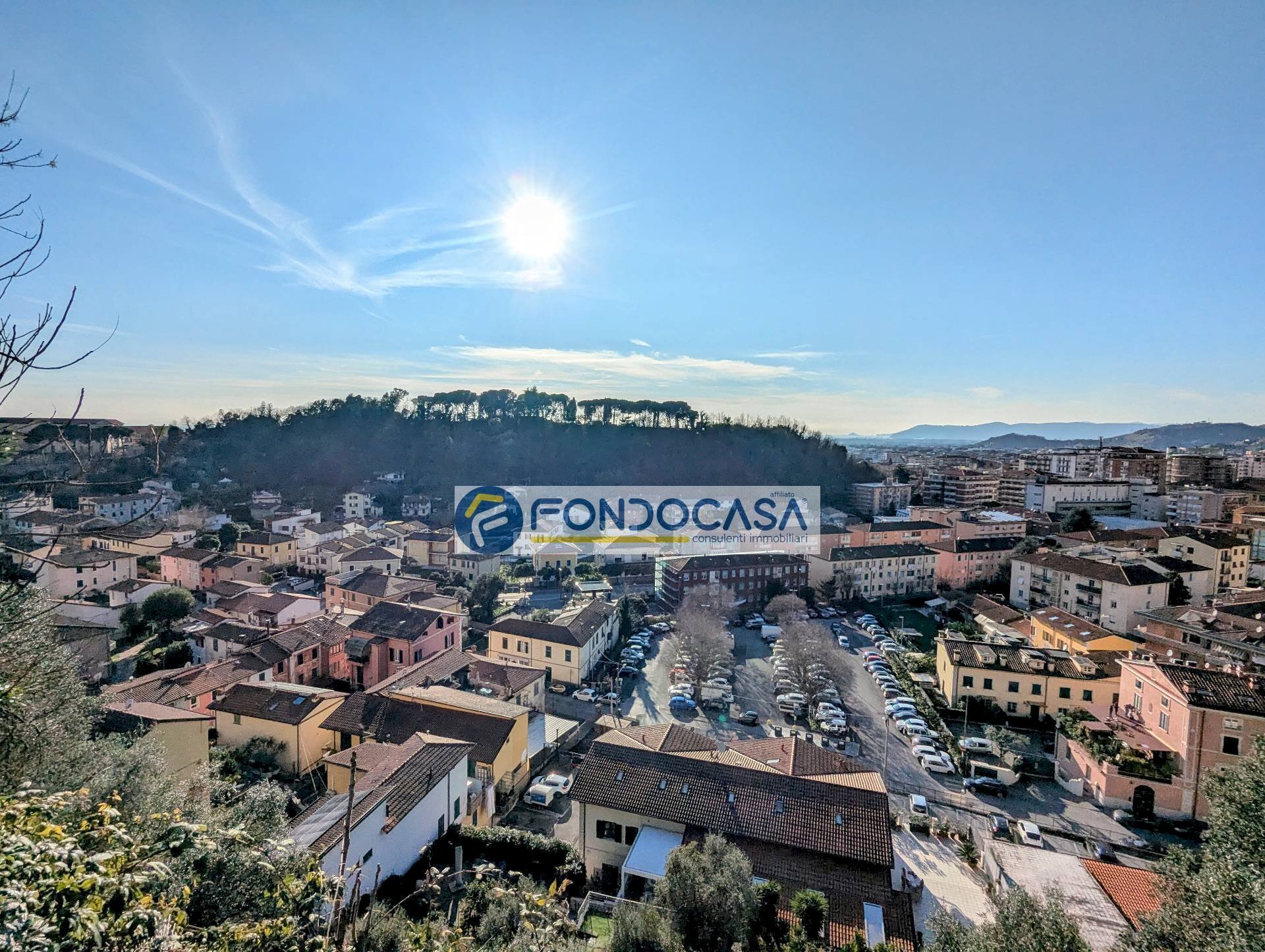 panorama - Four-room apartment Via Rocca
 
21, Massa - photo 1