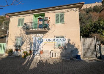 esterno - Four-room apartment Via Rocca
 
21, Massa - photo 2