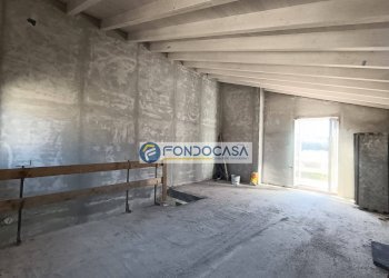 zona notte con bagno - Casa semi indipendente via larga, Luni - foto 7