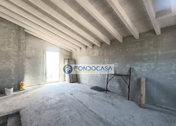 zona notte con bagno - Casa semi indipendente via larga, Luni - foto 13