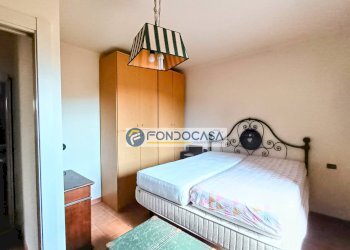 prima camera matrimoniale - Casa semi indipendente via fiorino, Carrara - foto 15