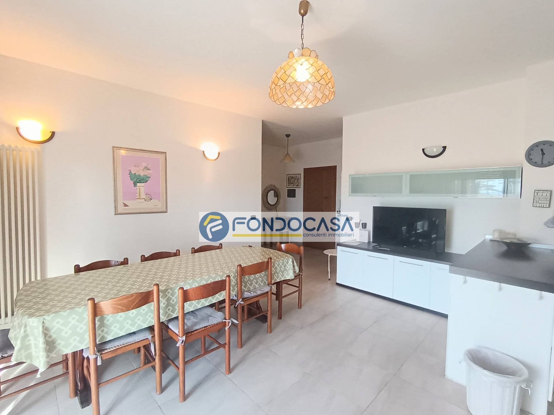 soggiorno con angolo cottura - Three-room apartment viale cristoforo colombo, Carrara - photo 3