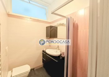 bagno di servizio - Three-room apartment viale cristoforo colombo, Carrara - photo 9