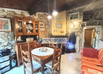 soggiorno - Three-room apartment via carriona di ravaccione, Carrara - photo 3