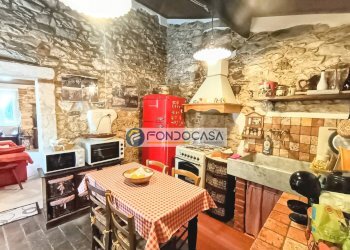 cucina abitabile - Three-room apartment via carriona di ravaccione, Carrara - photo 4