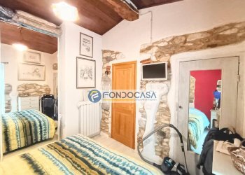 camera matrimoniale - Three-room apartment via carriona di ravaccione, Carrara - photo 15