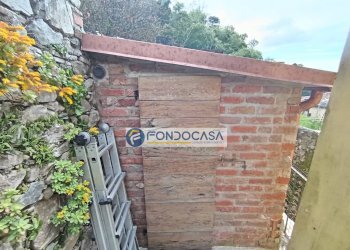 ripostiglio esterno - Three-room apartment via carriona di ravaccione, Carrara - photo 17